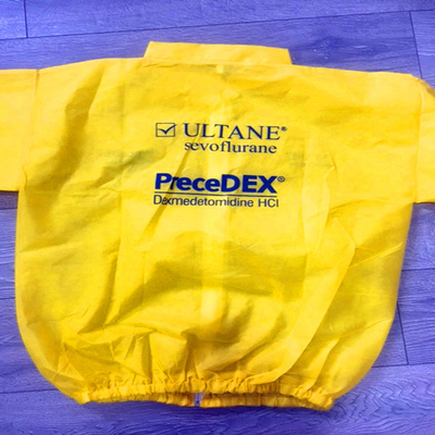Manteau jetable non tissé 12gsm de laboratoire de veste d'unité centrale de pp
